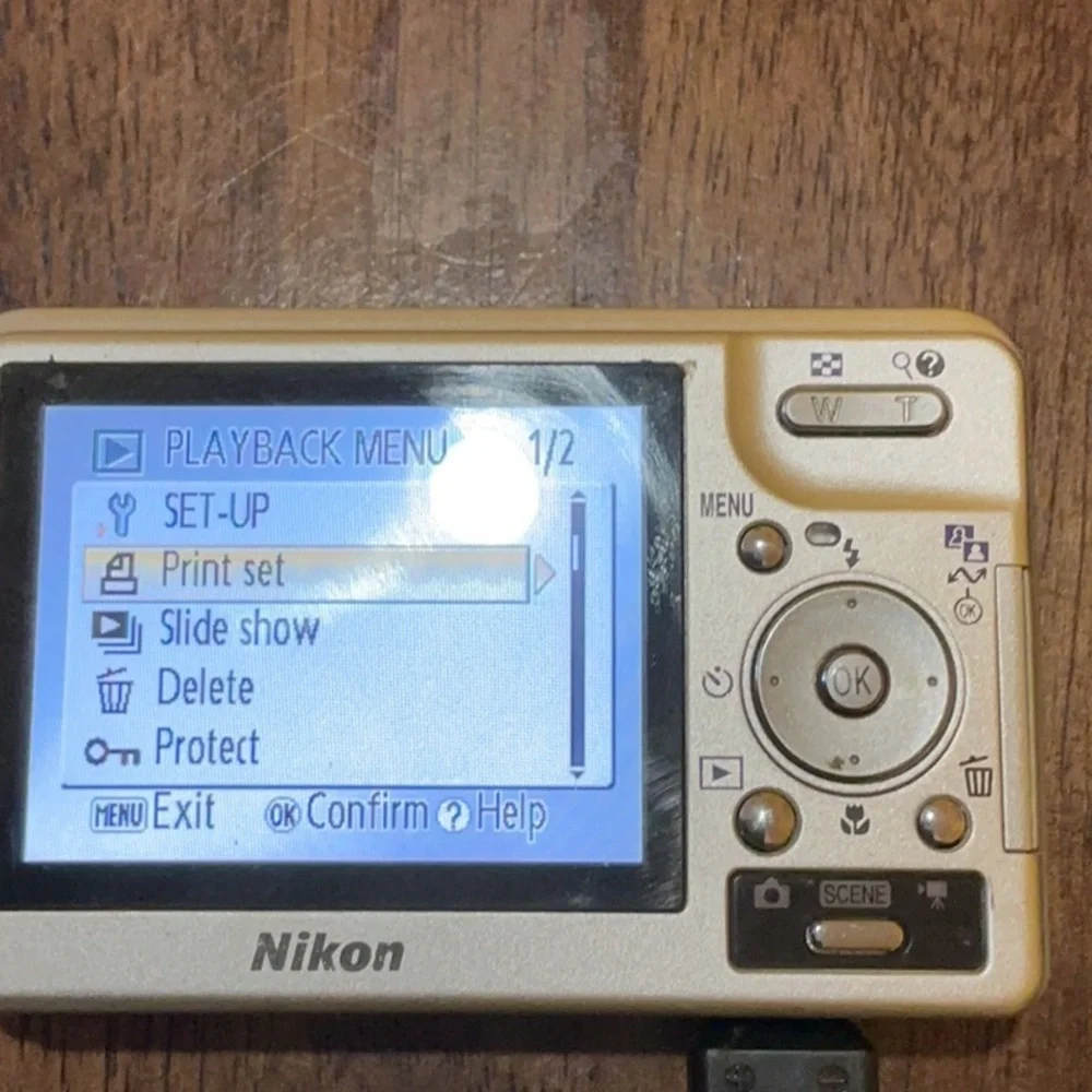 Nikon  Coolpic S2 Digital CameraGreat . Condition. .  5.1   Digital  Japan